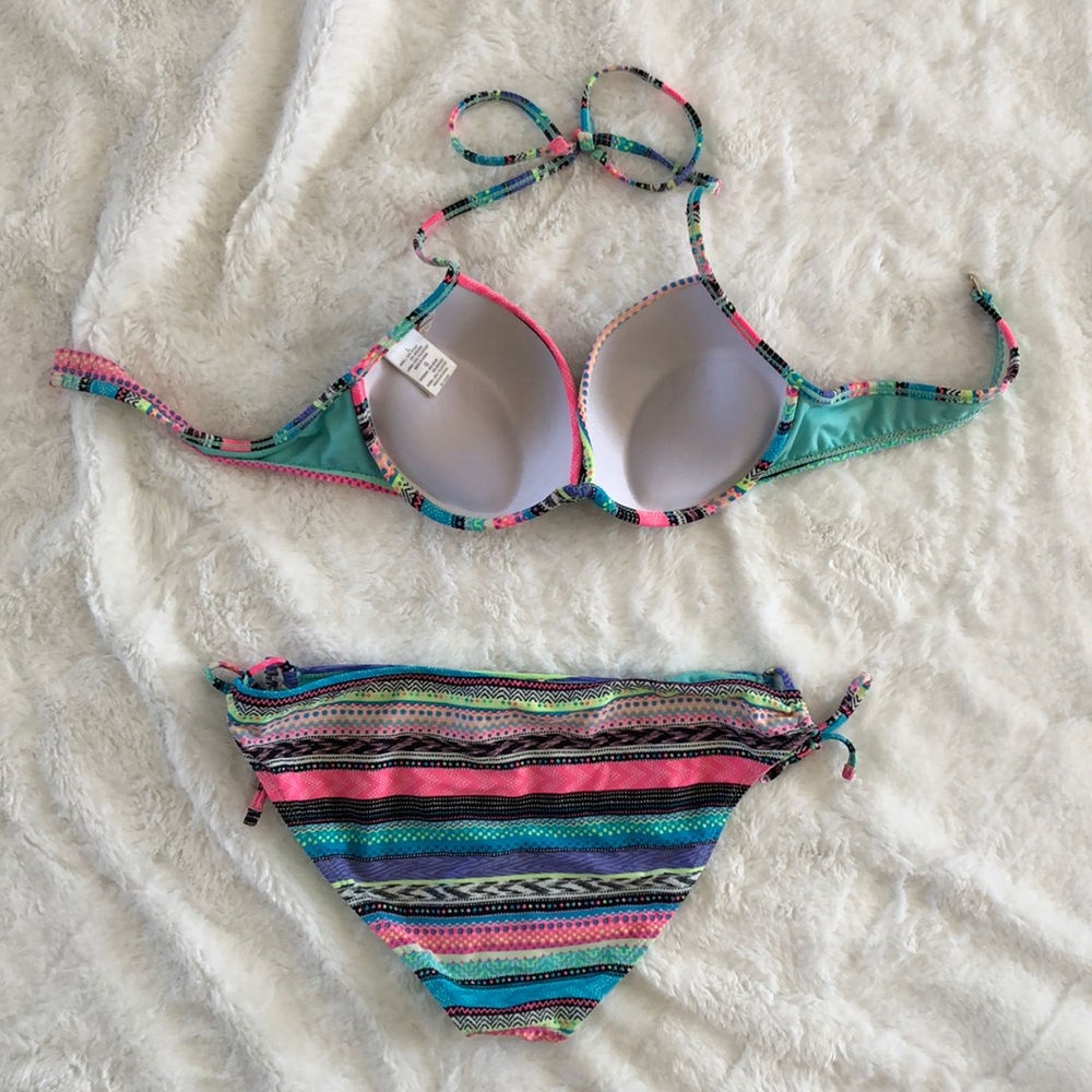 Swim suit - Picture 3 of 5